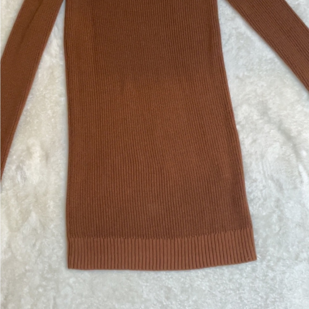 NWOT Abercrombie Cold Shoulder Sweater Dress - Picture 9 of 9